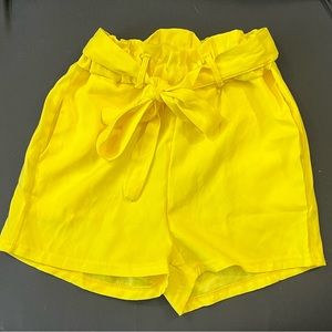 YELLOW HIGH-WAISTED SHORTS